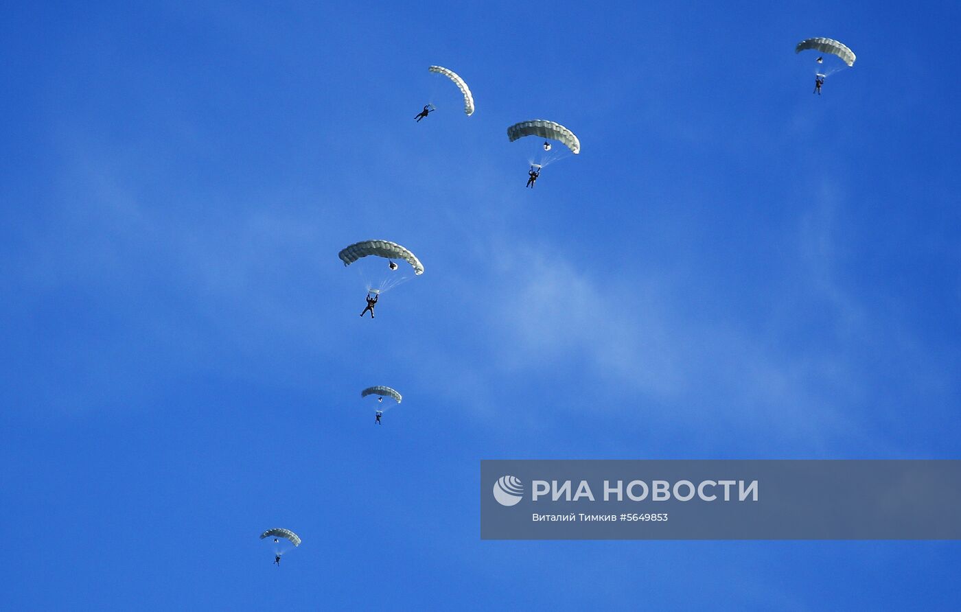 Совместные учения разведывательных подразделений российских и белорусских десантников