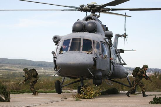 Совместные учения разведывательных подразделений российских и белорусских десантников