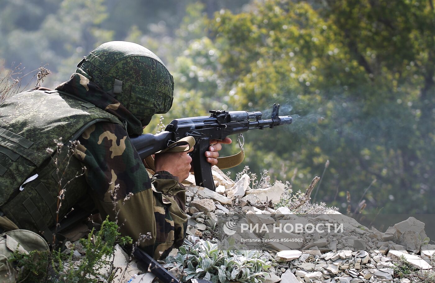 Совместные учения разведывательных подразделений российских и белорусских десантников