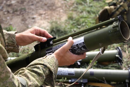 Совместные учения разведывательных подразделений российских и белорусских десантников