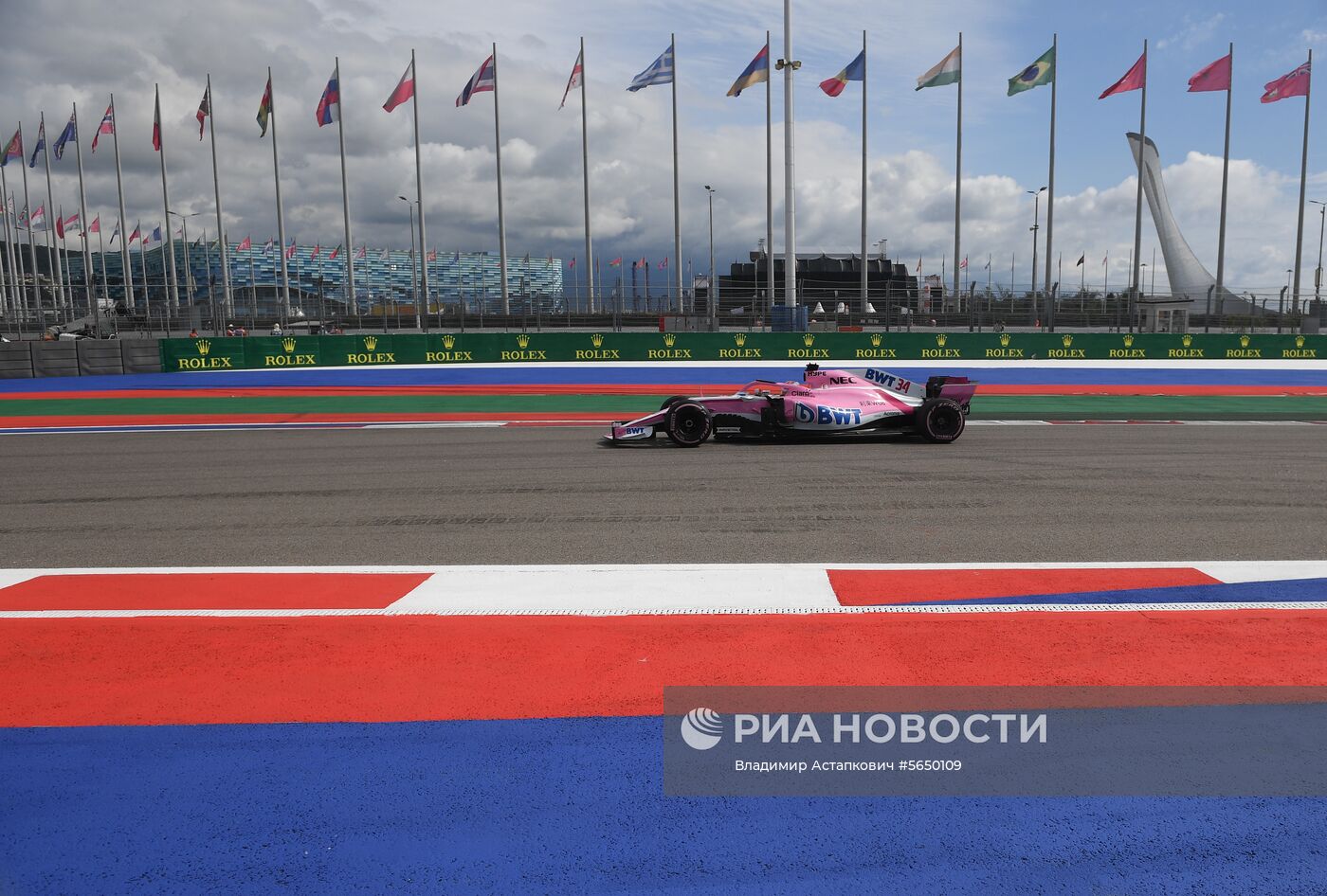 Автоспорт. Формула-1. Гран-при России. Свободные заезды. Первая сессия