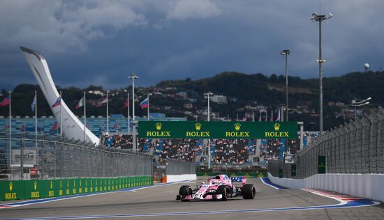 Автоспорт. Формула-1. Гран-при России. Свободные заезды. Первая сессия