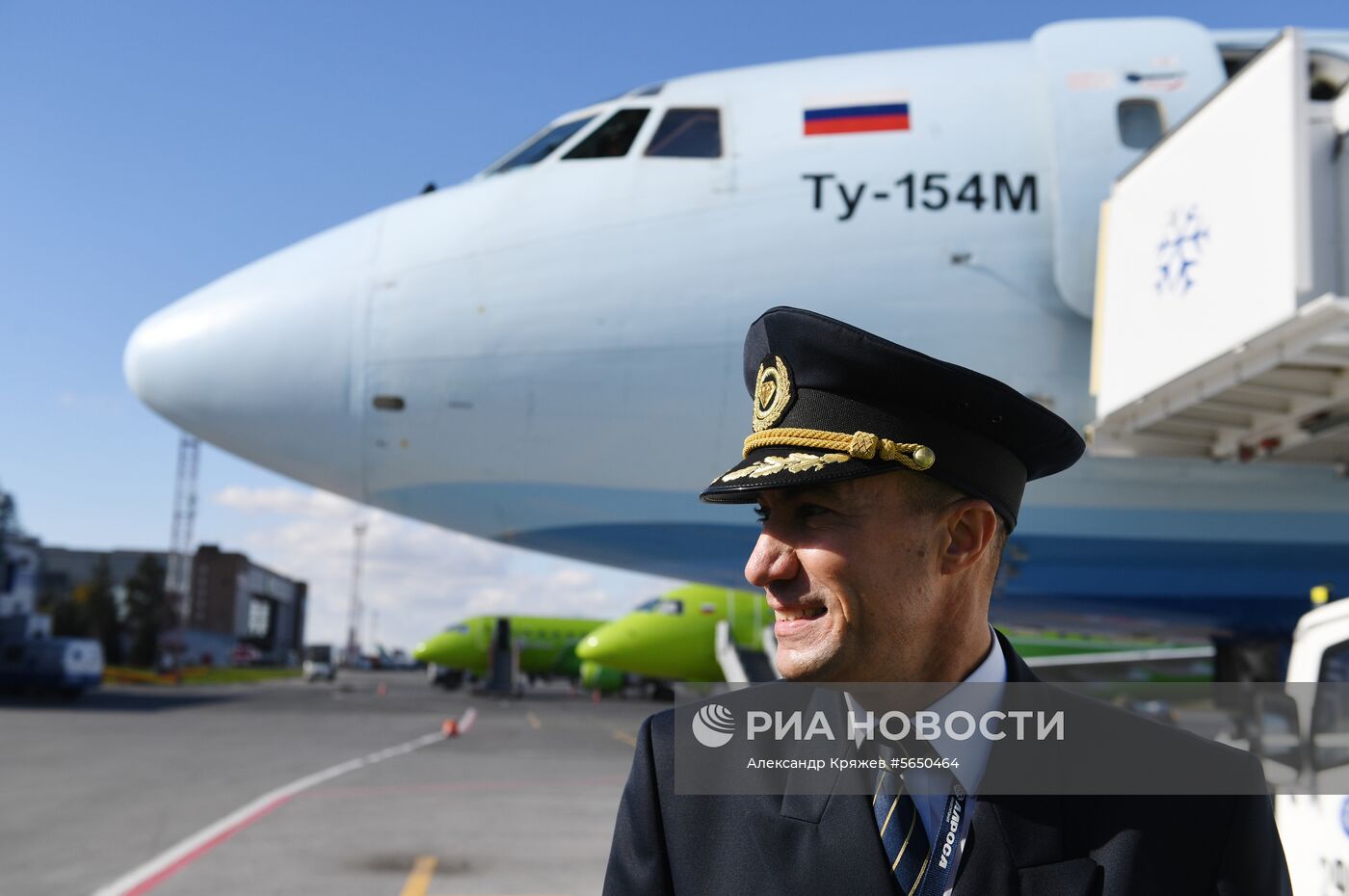 Встреча самолёта Ту-154М «Ижма» в аэропорту "Толмачево"