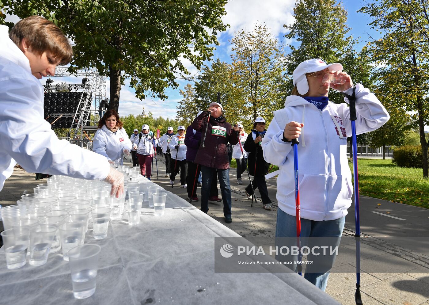 Марафон по скандинавской ходьбе среди пенсионеров