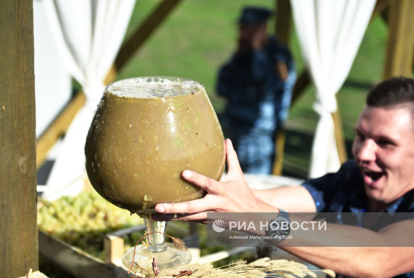 Фестиваль молодого вина «WineFest» в Балаклаве