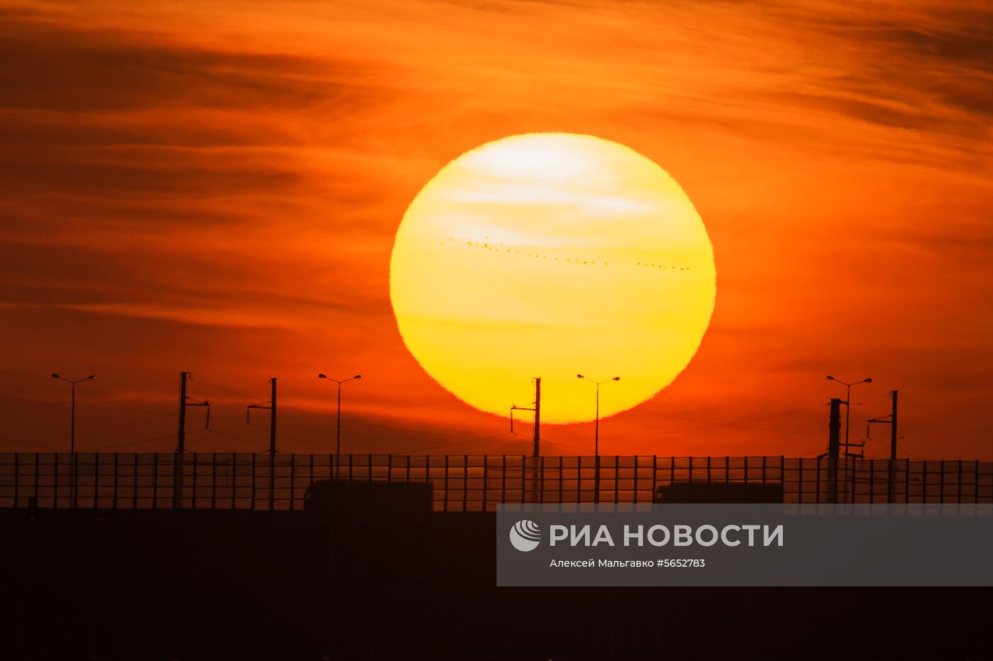 Открытие движения по Крымскому мосту для грузовиков