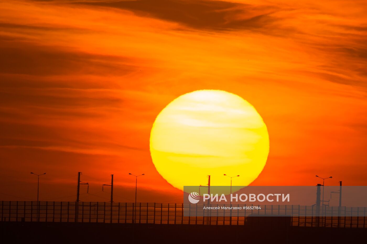 Открытие движения по Крымскому мосту для грузовиков