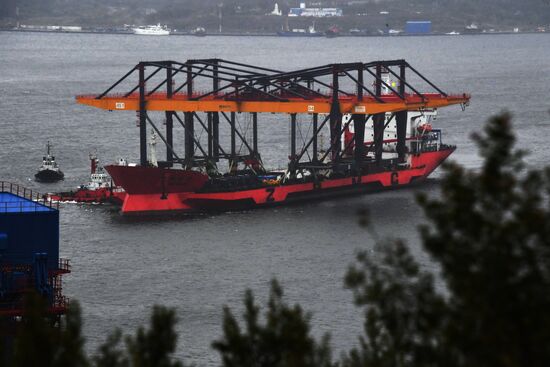 Козловые краны доставлены во Владивосток