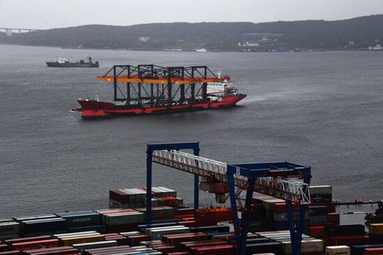 Козловые краны доставлены во Владивосток