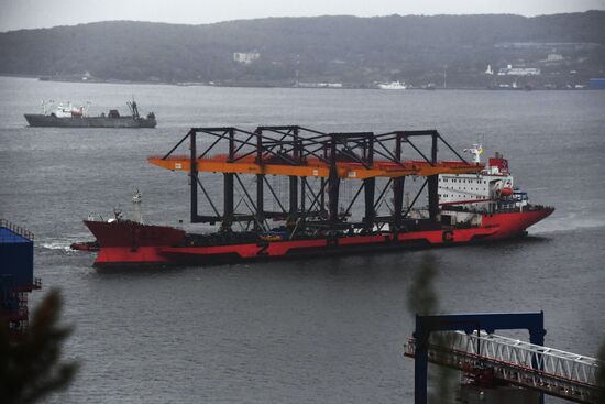 Козловые краны доставлены во Владивосток