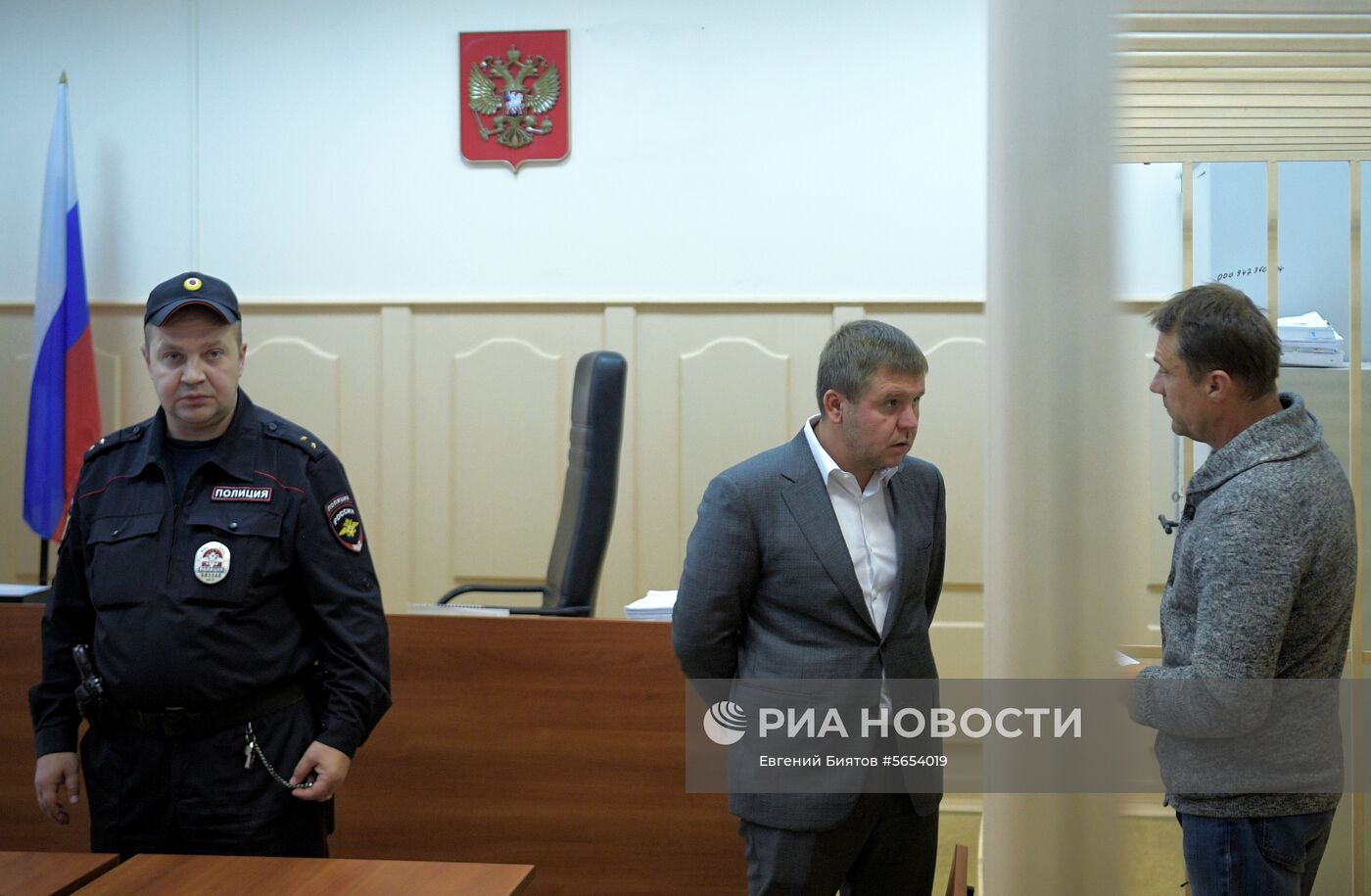 Рассмотрение ходатайства следствия об аресте В. Белевцова и В. Маркелова в Басманном суде
