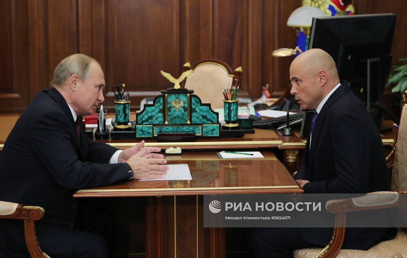 Президент РФ В. Путин встретился с врио губернатора Липецкой области И. Артамоновым