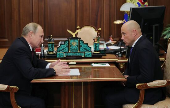 Президент РФ В. Путин встретился с врио губернатора Липецкой области И. Артамоновым