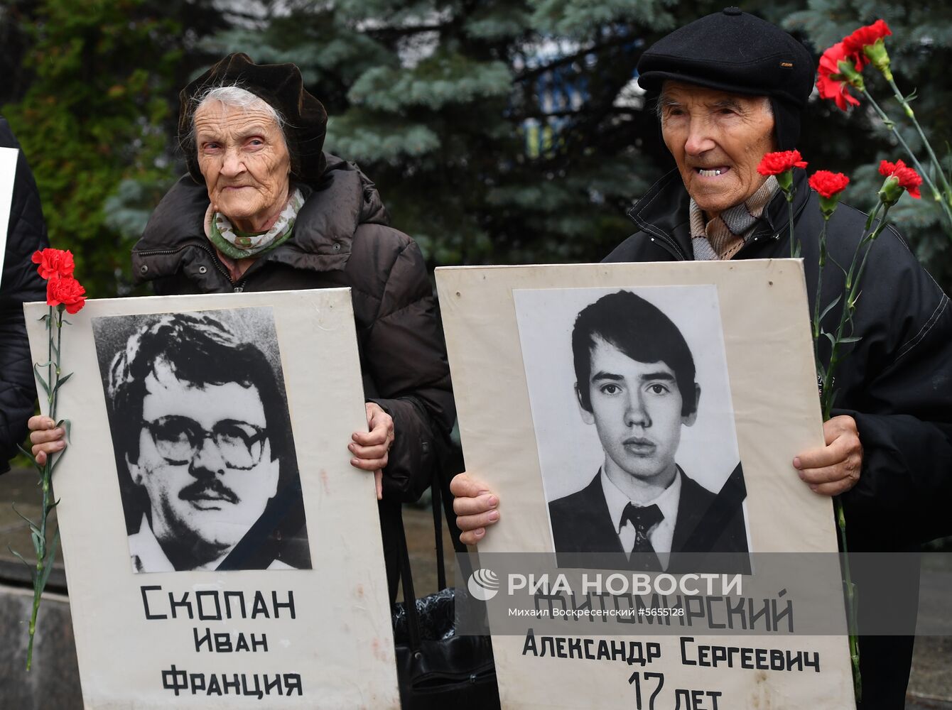 Митинг в память о трагических событиях в Москве в октябре 1993 г.