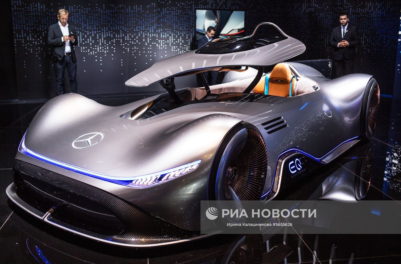 Открытие Парижского автосалона 2018