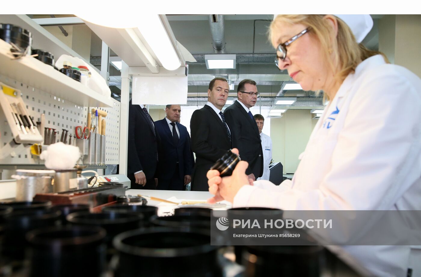 Премьер-министр РФ Д. Медведев посетил Красногорский завод имени С.А. Зверева