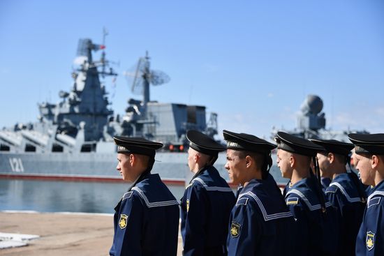 Встреча фрегата «Адмирал Макаров» в Севастополе 