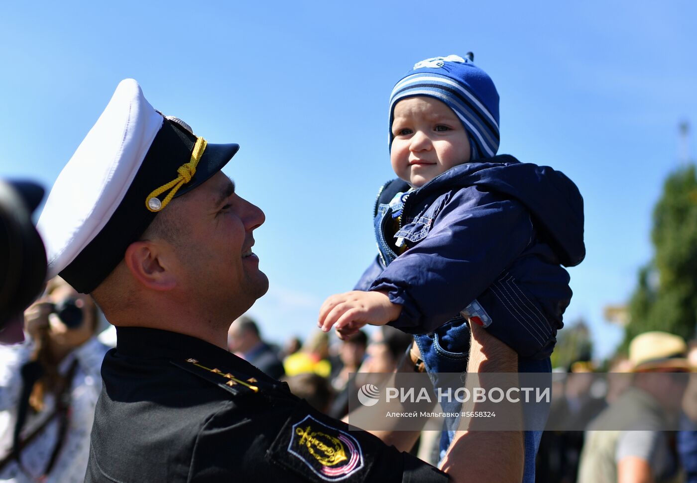 Встреча фрегата «Адмирал Макаров» в Севастополе 