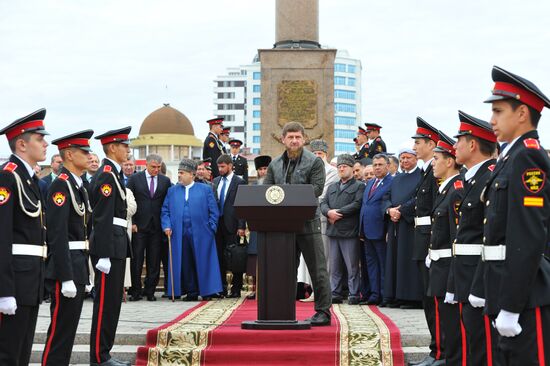 Празднование 200-летия Грозного