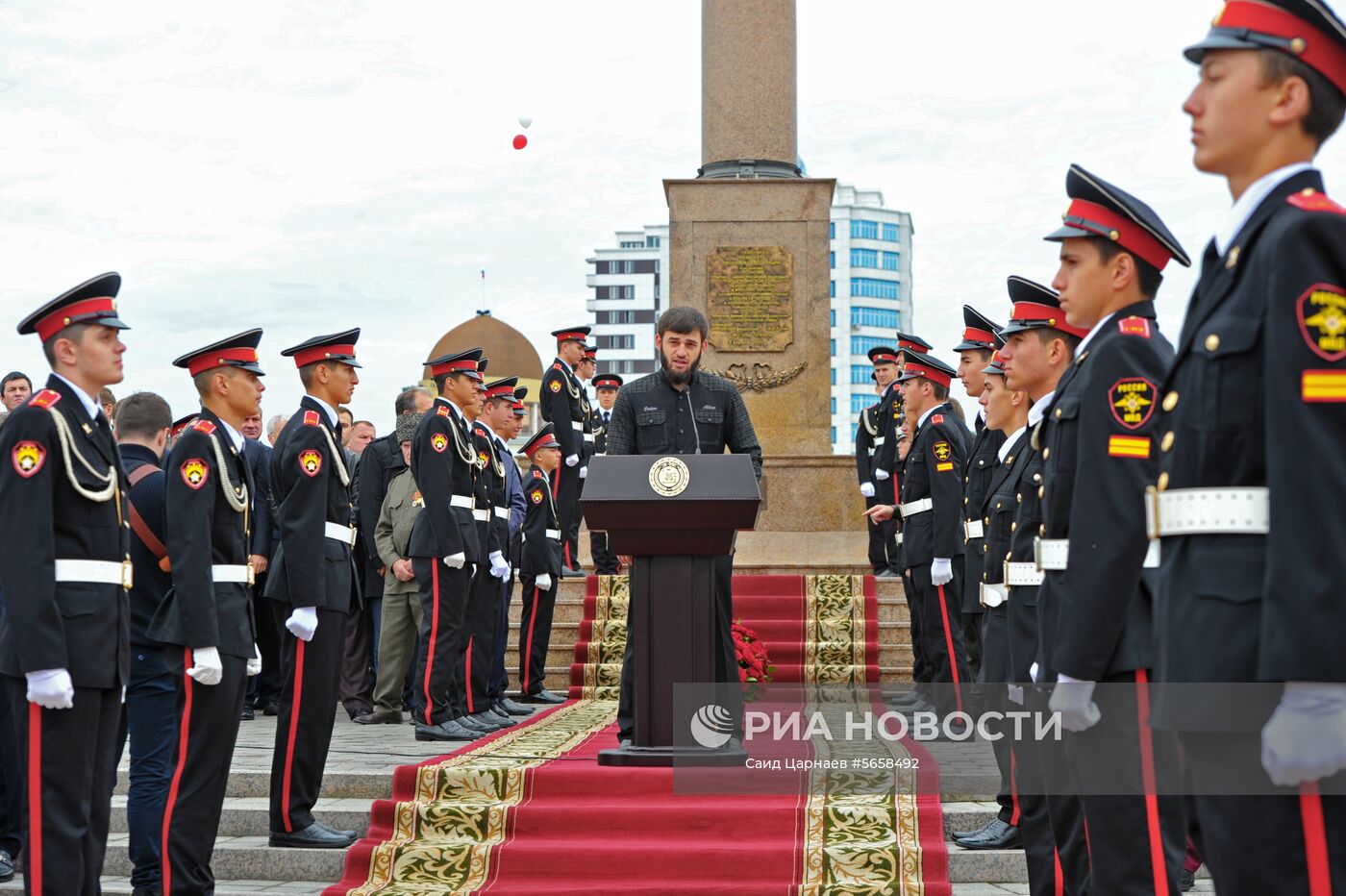 Празднование 200-летия Грозного