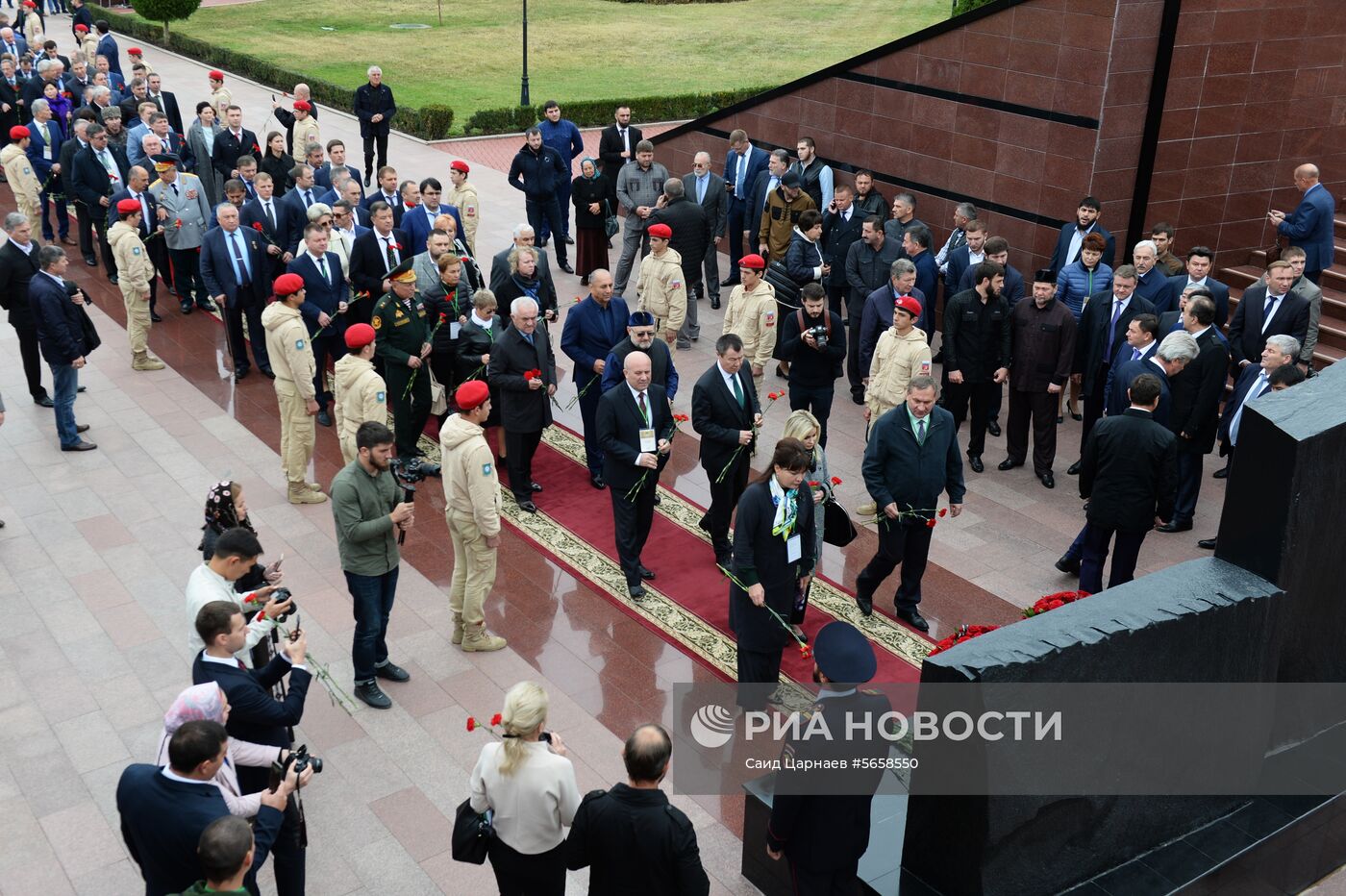 Празднование 200-летия Грозного