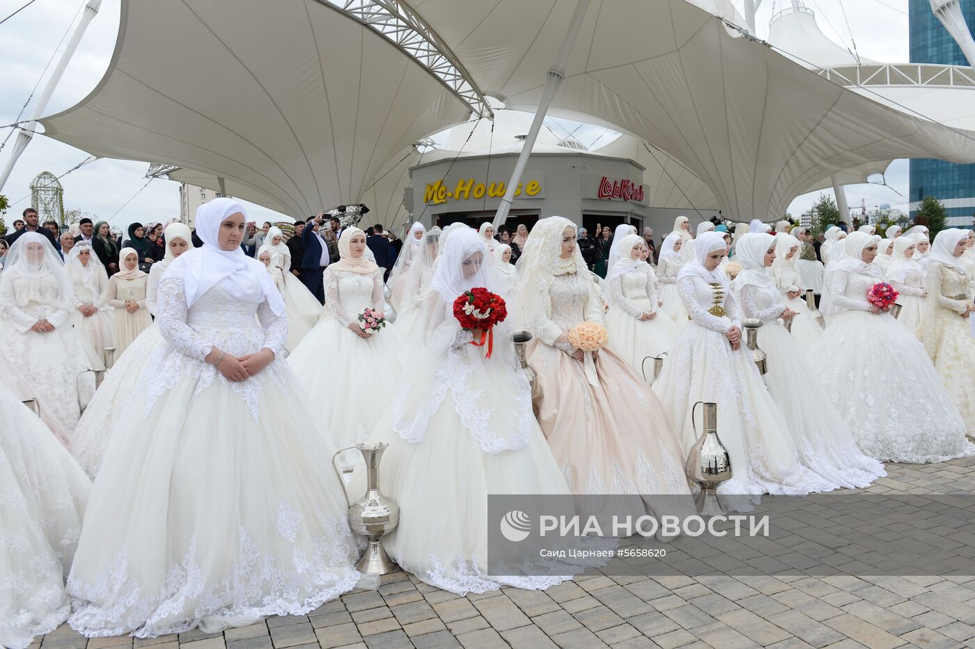 Празднование 200-летия Грозного