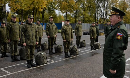 Российские саперы окажут помощь Лаосу в разминировании территории страны