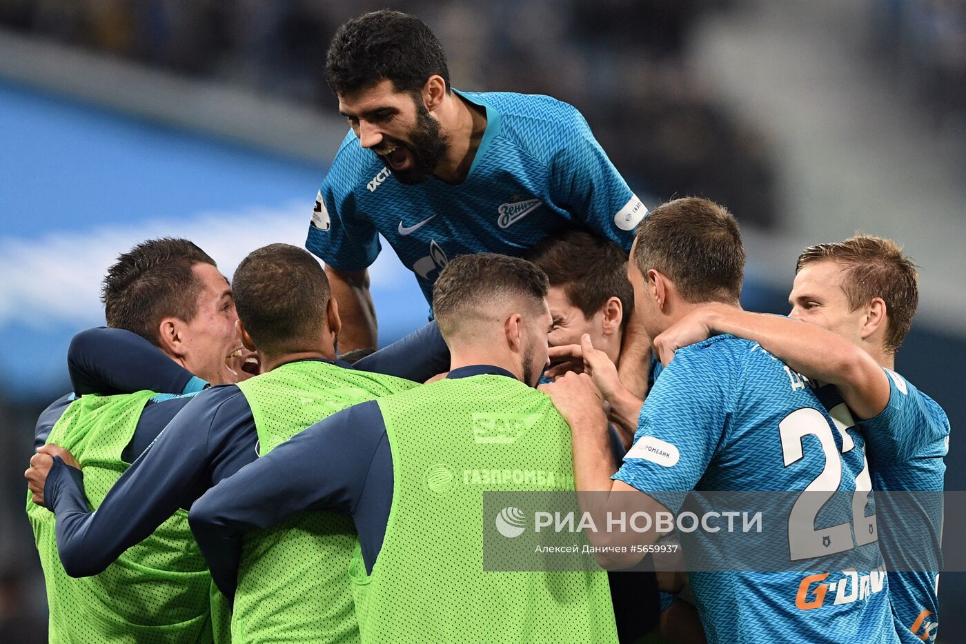 Футбол. РПЛ. Матч "Зенит" - "Краснодар"