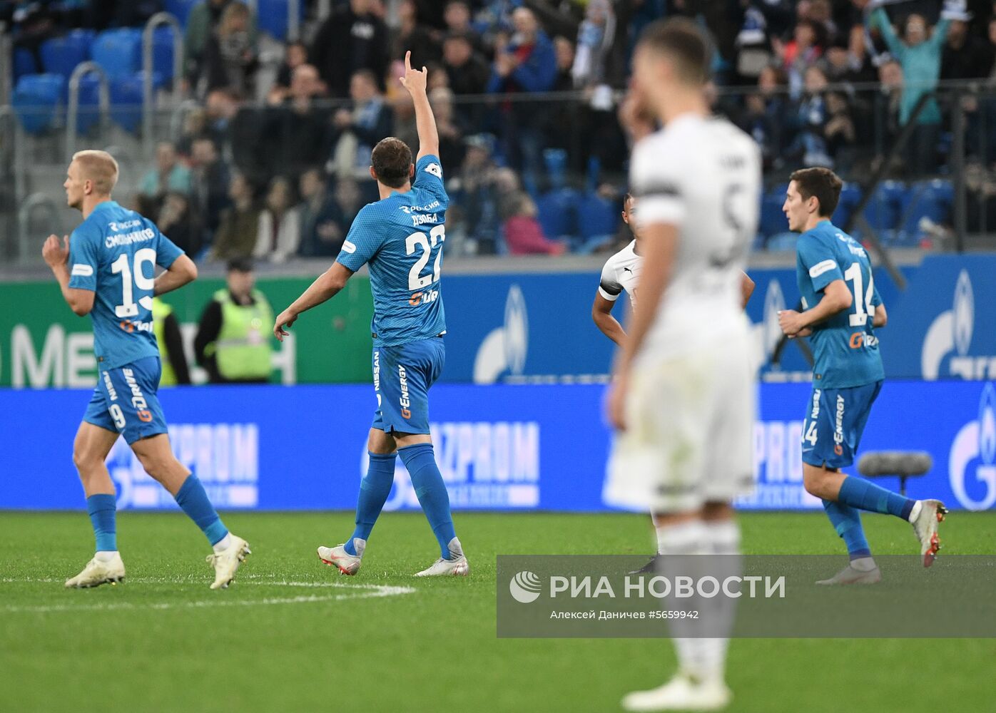 Футбол. РПЛ. Матч "Зенит" - "Краснодар"