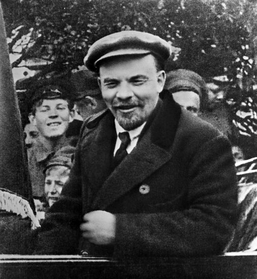 В.И. Ленин и Н.П. Дубинин