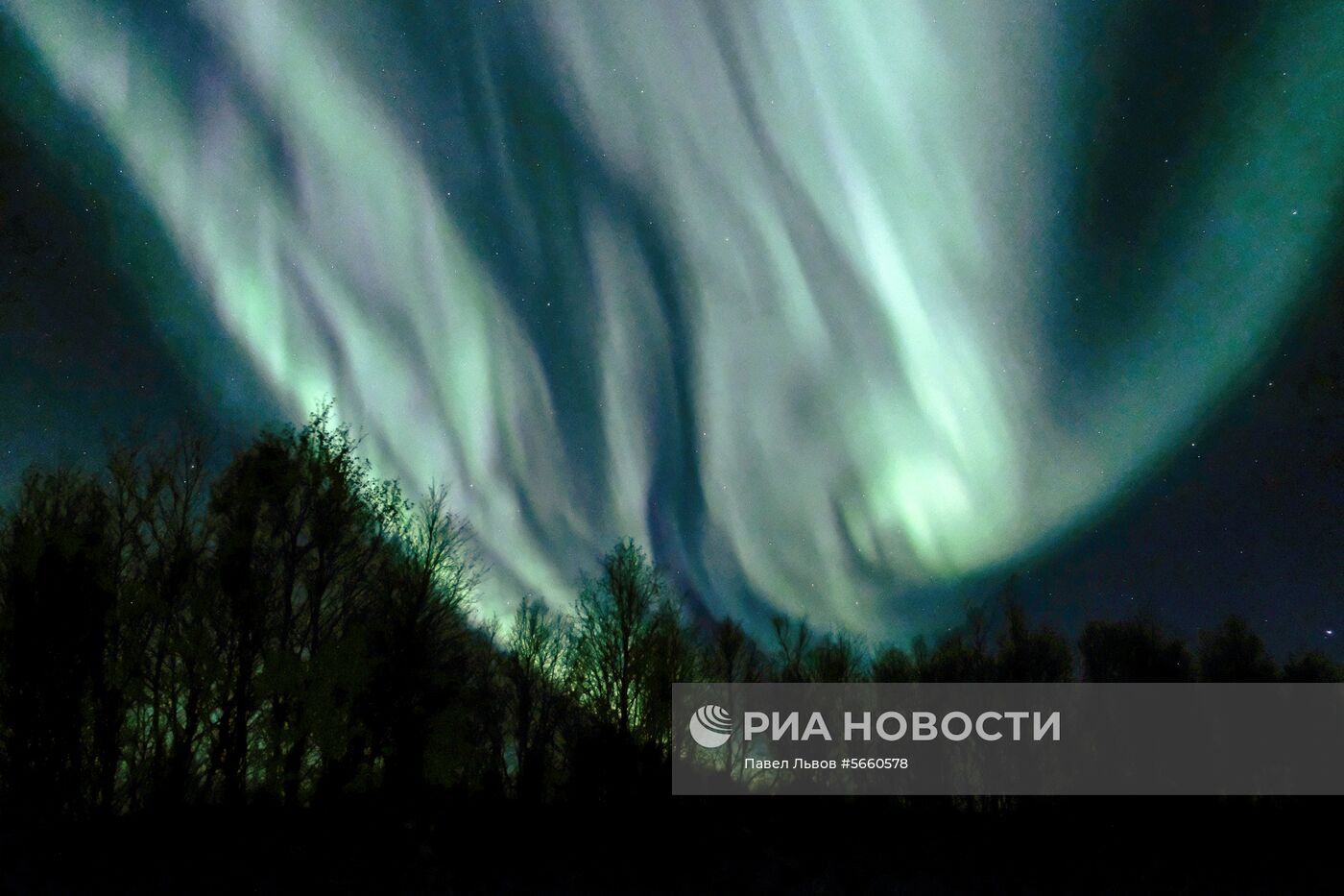 Северное сияние в Мурманской области