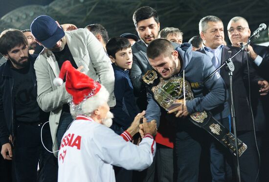 Чествование Хабиба Нурмагомедова в Махачкале