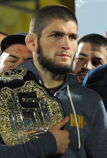 Чествование Хабиба Нурмагомедова в Махачкале