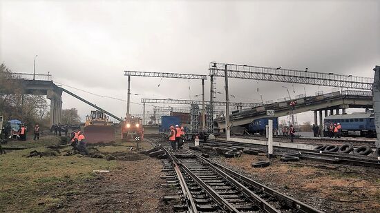 Обрушение моста на ж/д пути в Амурской области