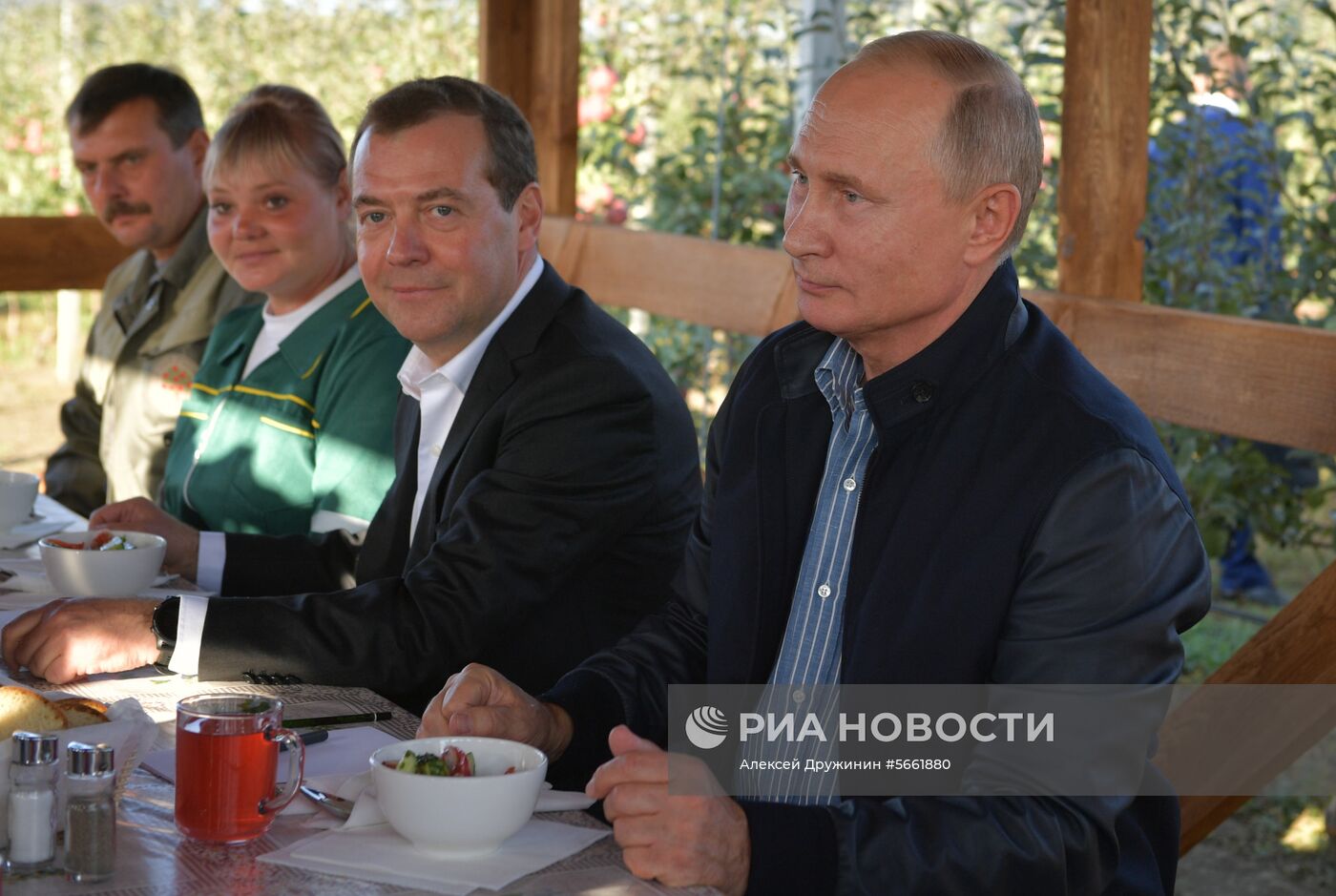 Рабочая поездка президента РФ В. Путина и премьер-министра РФ Д. Медведева в Ставропольский край