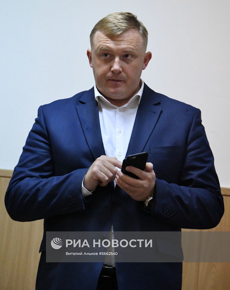 Заседание суда по иску кандидата от КПРФ Андрея Ищенко в Приморье
