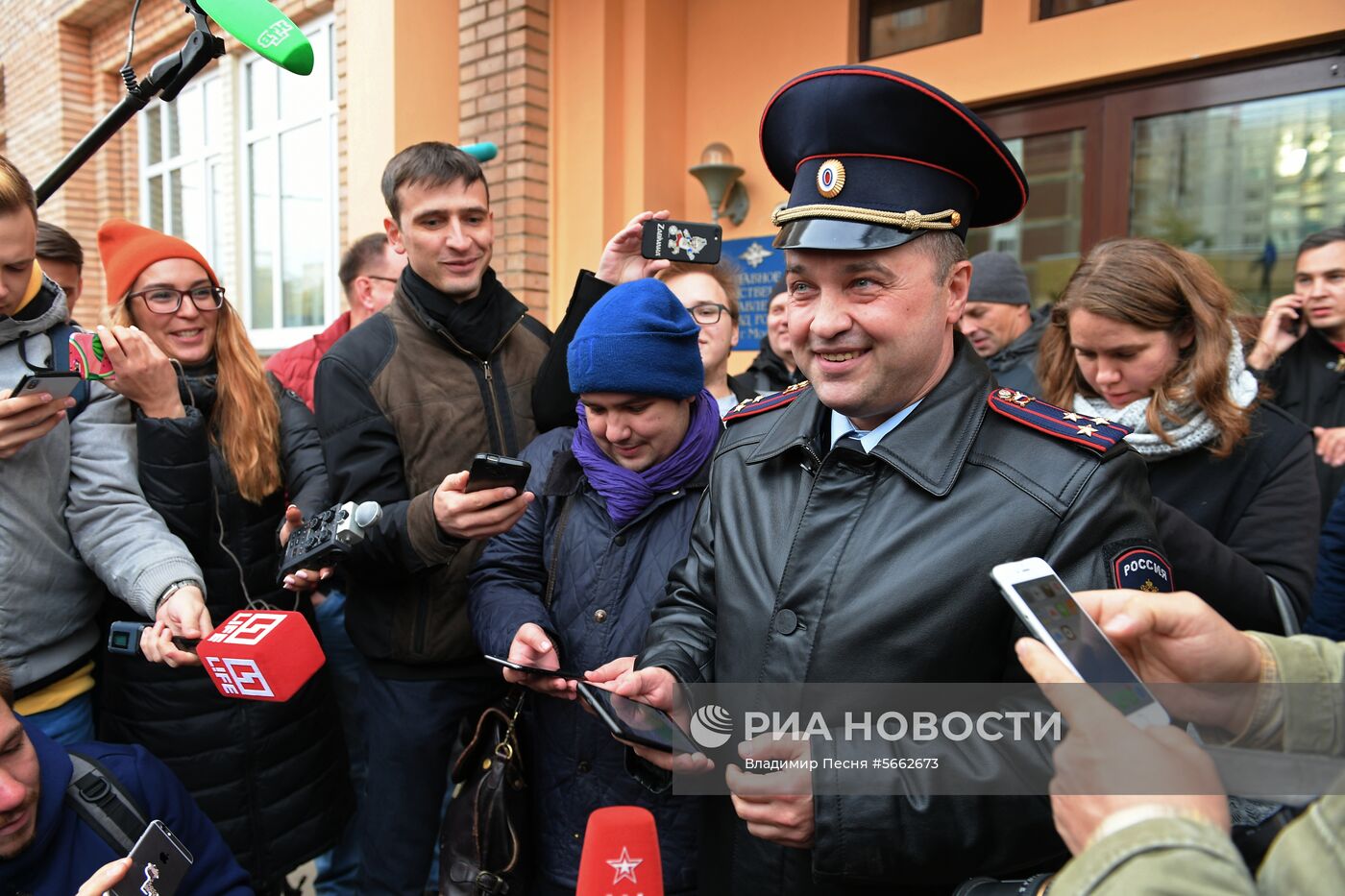 Футболисты П. Мамаев и А. Кокорин вызваны на допрос в ГСУ ГУ МВД по Москве  | РИА Новости Медиабанк