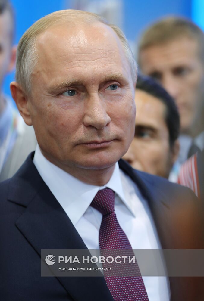 Президент РФ В. Путин принял участие в работе форума "Россия - спортивная держава"