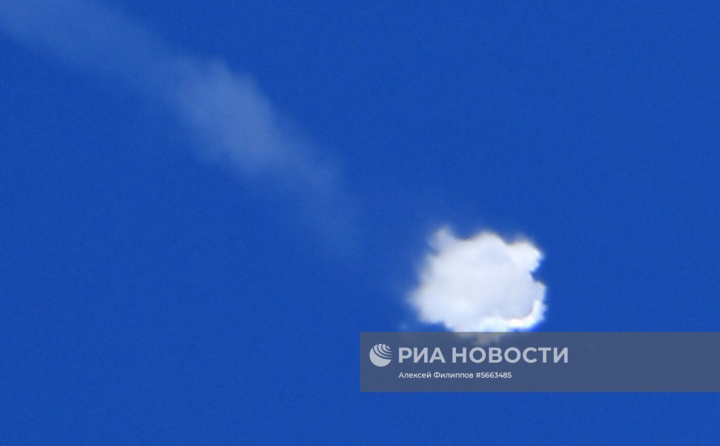 Старт ракеты-носителя "Союз-ФГ" с пилотируемым кораблем "Союз МС-10