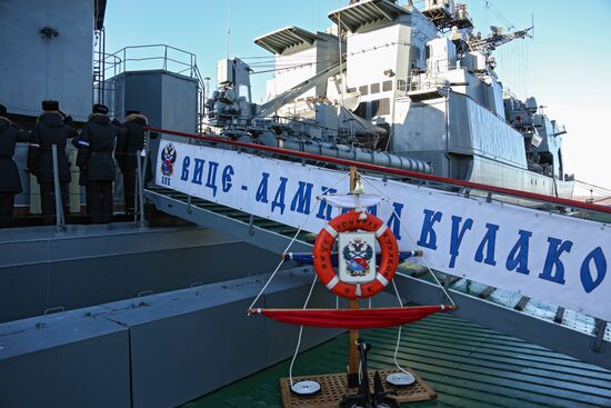 Встреча отряда боевых кораблей Северноего флота в порту Мурманска