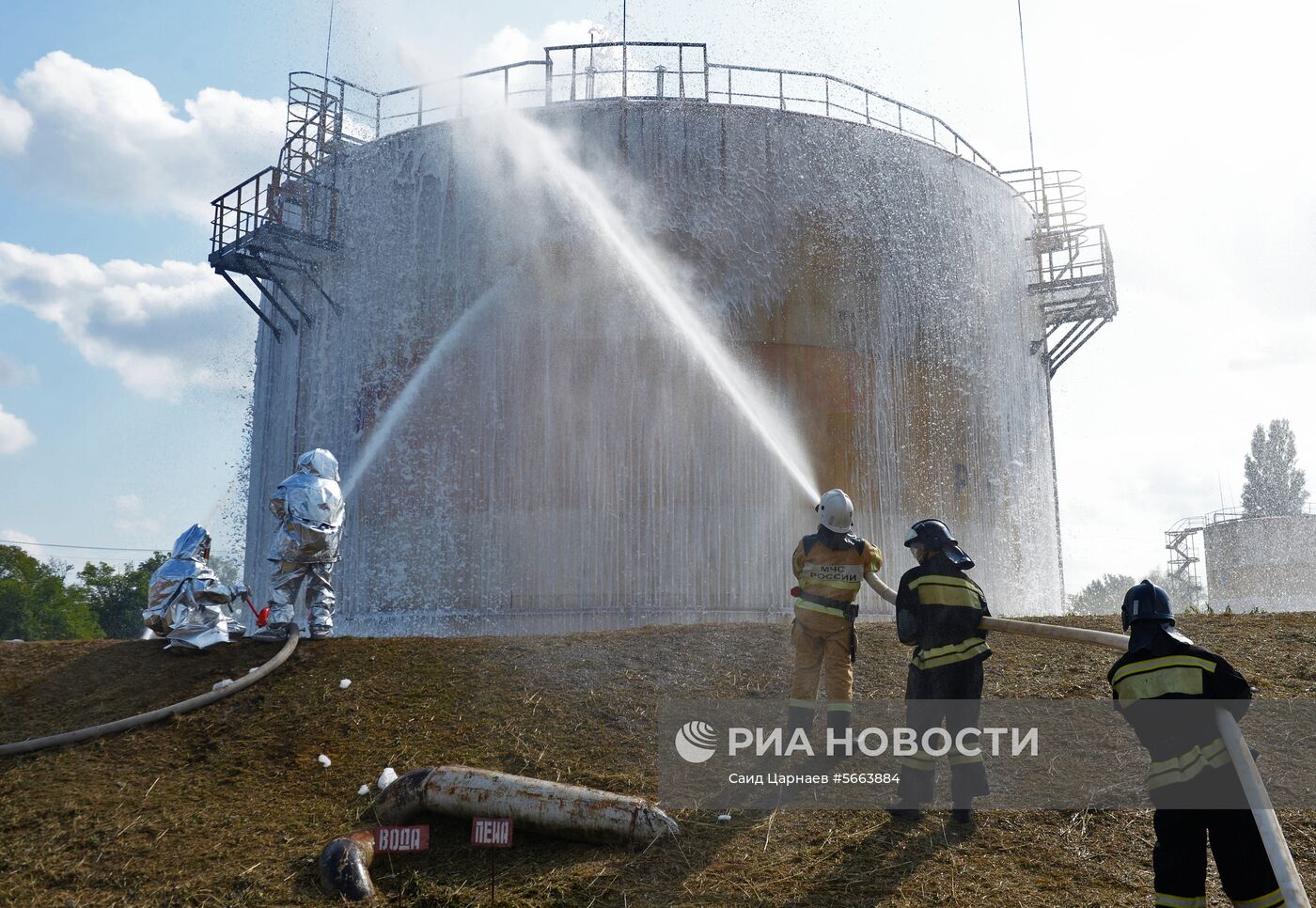 Учения МЧС по тушению природных пожаров в Грозном