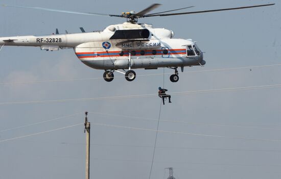 Учения МЧС по тушению лесных пожаров в Грозном