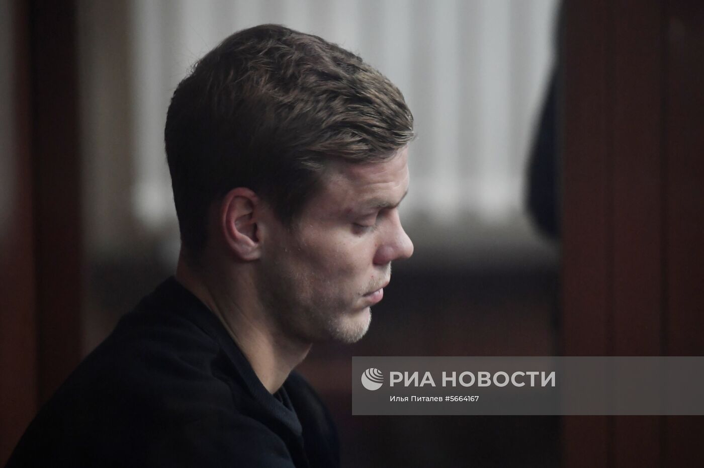 Рассмотрение ходатайства следствия об аресте А. Кокорина и П. Мамаева