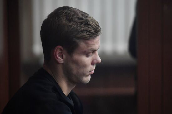 Рассмотрение ходатайства следствия об аресте А. Кокорина и П. Мамаева