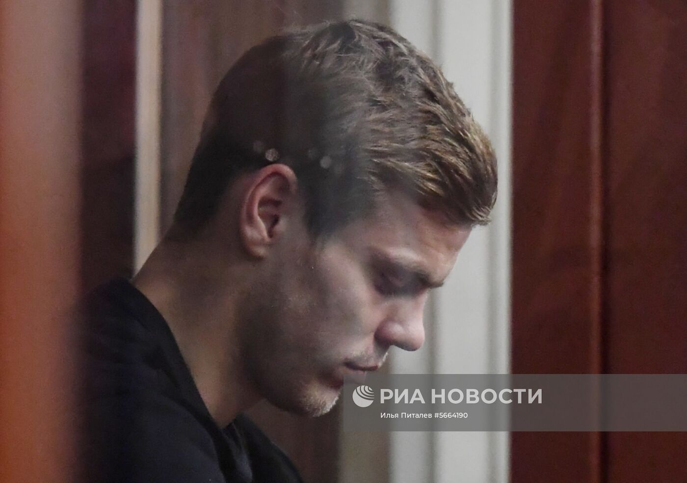 Рассмотрение ходатайства следствия об аресте А. Кокорина и П. Мамаева