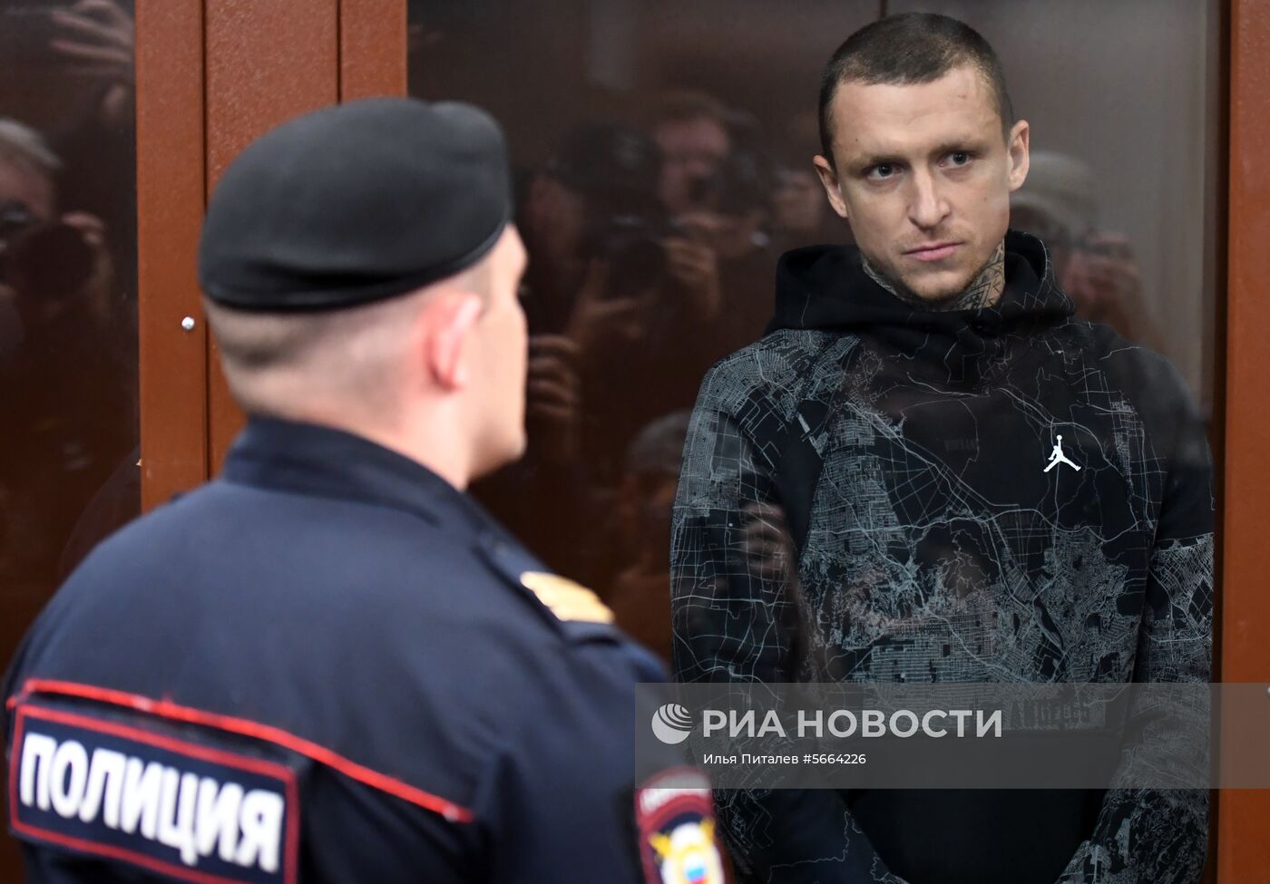 Рассмотрение ходатайства следствия об аресте А. Кокорина и П. Мамаева