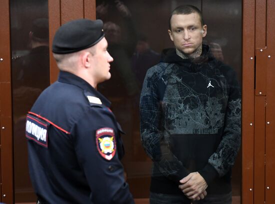 Рассмотрение ходатайства следствия об аресте А. Кокорина и П. Мамаева