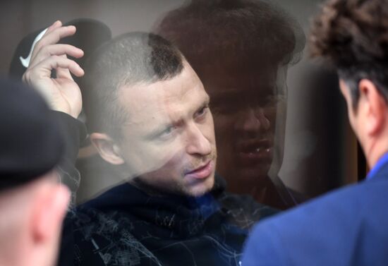 Рассмотрение ходатайства следствия об аресте А. Кокорина и П. Мамаева