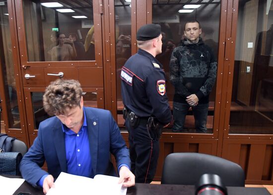 Рассмотрение ходатайства следствия об аресте А. Кокорина и П. Мамаева