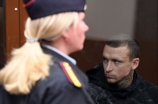 Рассмотрение ходатайства следствия об аресте А. Кокорина и П. Мамаева